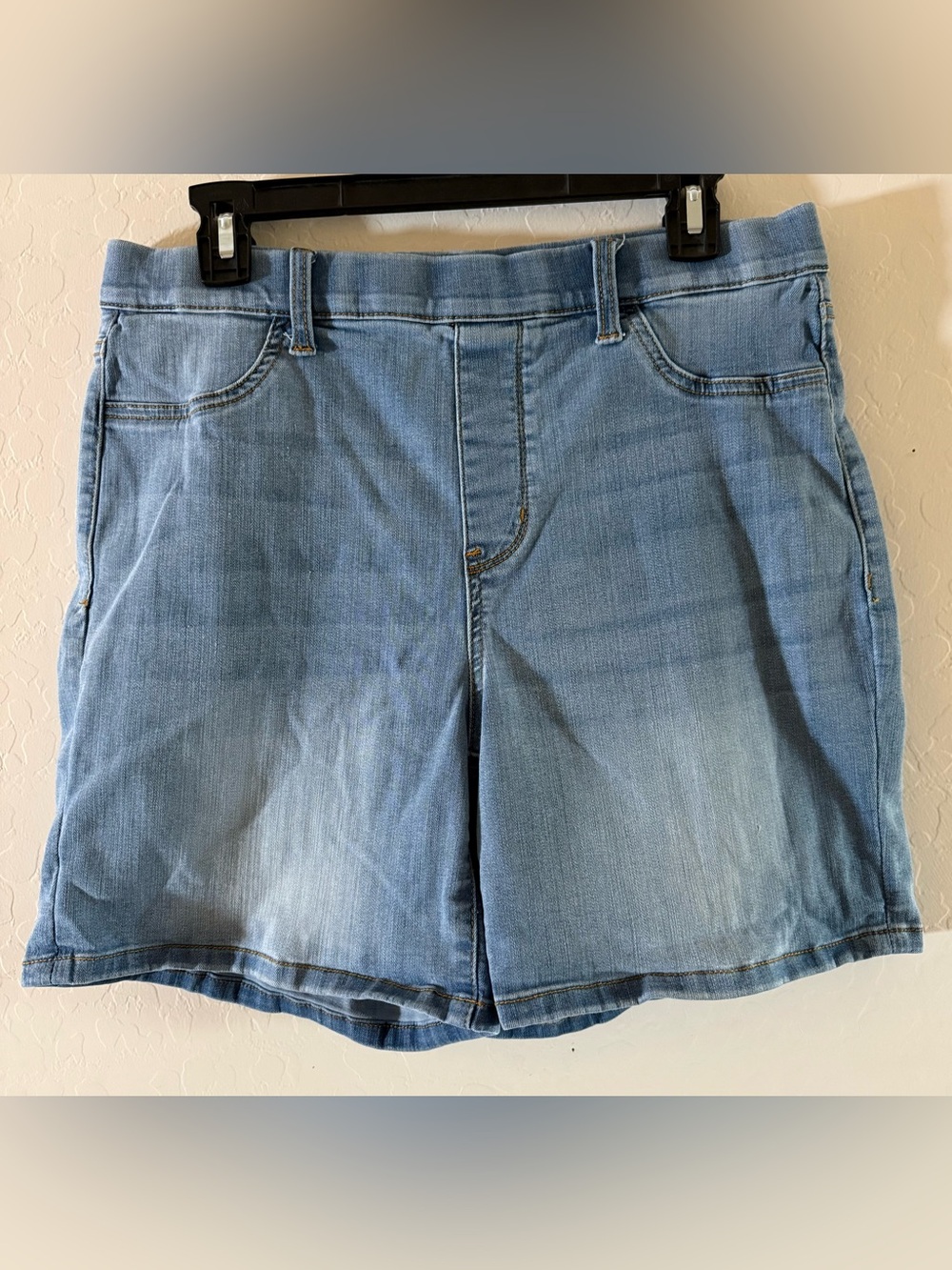 Judy Blue, XL, light wash, pull on, Jean shorts